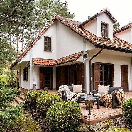 Golden - Forest Retreat With Jacuzzi And Garden View アパート コンスタンチン＝イェジオルナ